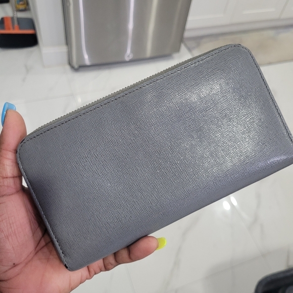 🔹️FENDI🔹️ long continental zip around grey wallet ✨️🩶 - Picture 8 of 12